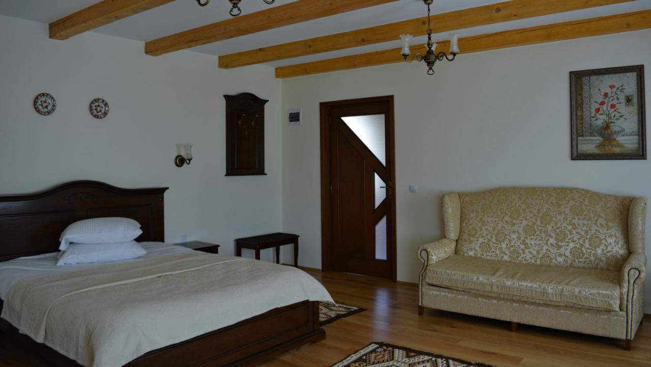 Pensiunea Valea Muntelui Bîrsana Exterior photo